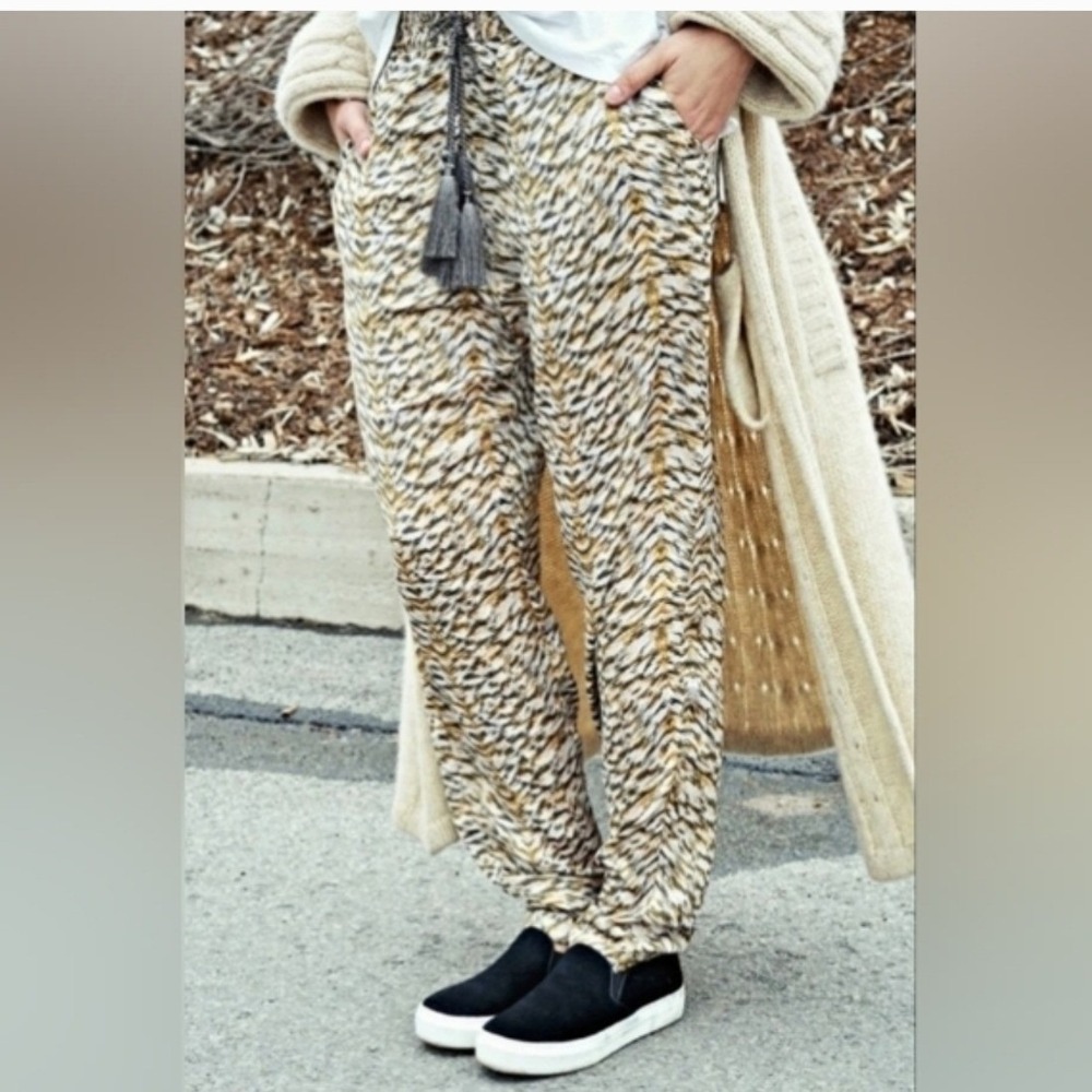 H&M Conscious Animal Print Pants Womens 10 Tan Grey Tassel Boho Silky Soft Chic